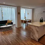 Stylishly Apartament Ginachero 2